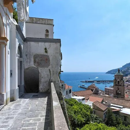 فيلة Residence Amalfi